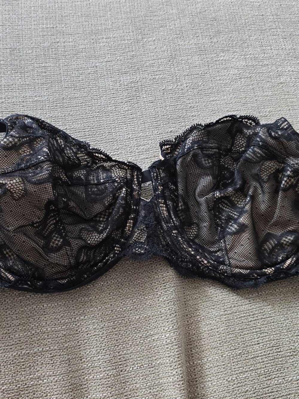 Calvin Klein black sheer unlined underwire bra 34DDD EUC